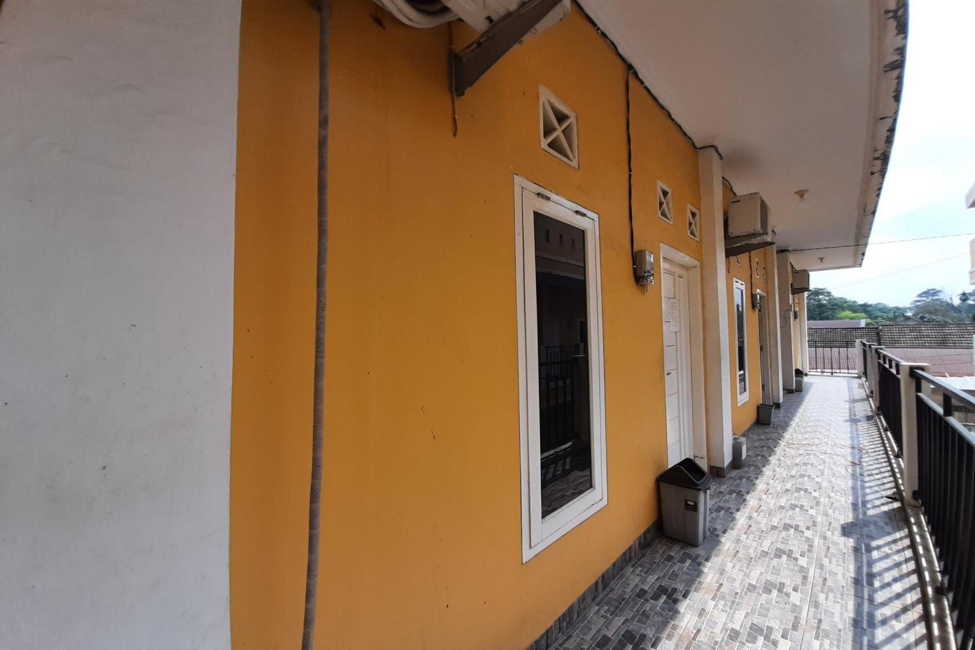 Oyo Life Afny Kost 1 Palembang
