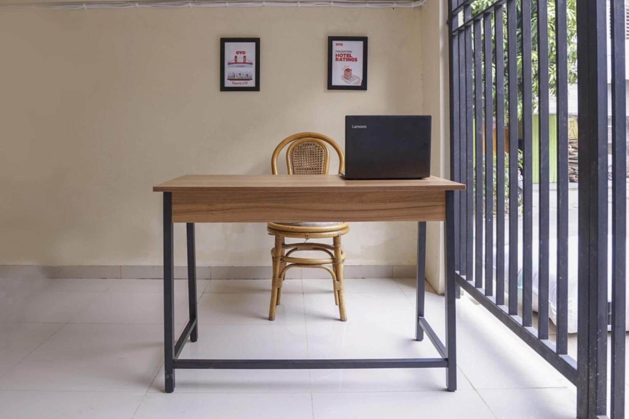 Oyo Life Afny Kost 1 2*